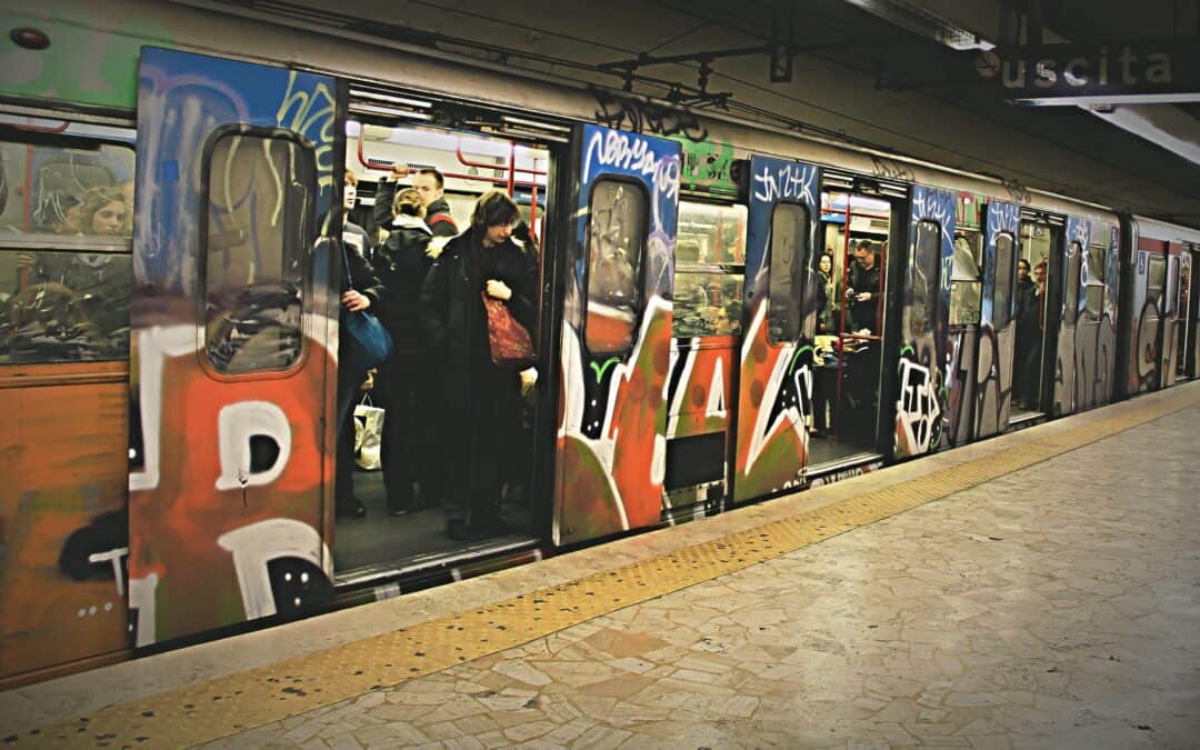 Pintar los vagones del metro es un delito de daños